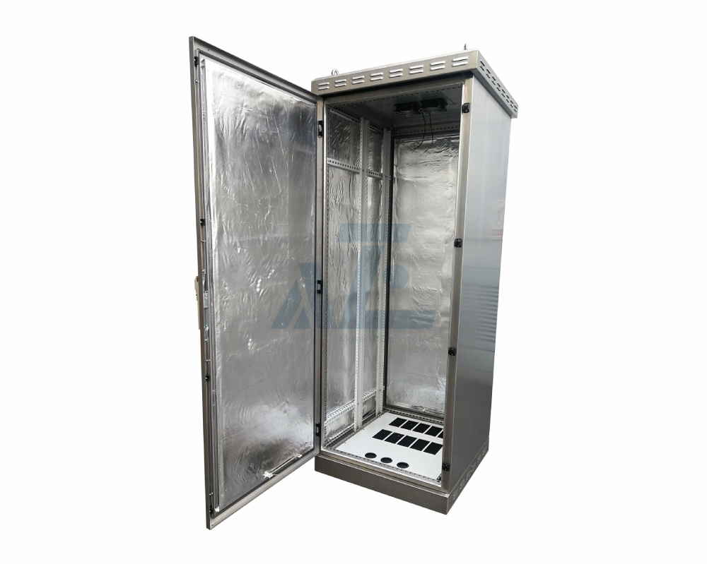 24U Waterproof Stainless Steel Outdoor Server Cabinet w/Cooling Fans, IP55, 800W x 800D mm
