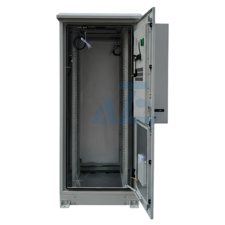 30U/RU Outdoor Field Cabinet w/ AC1000W Air Conditioner, IP55, 750W x 750D mm