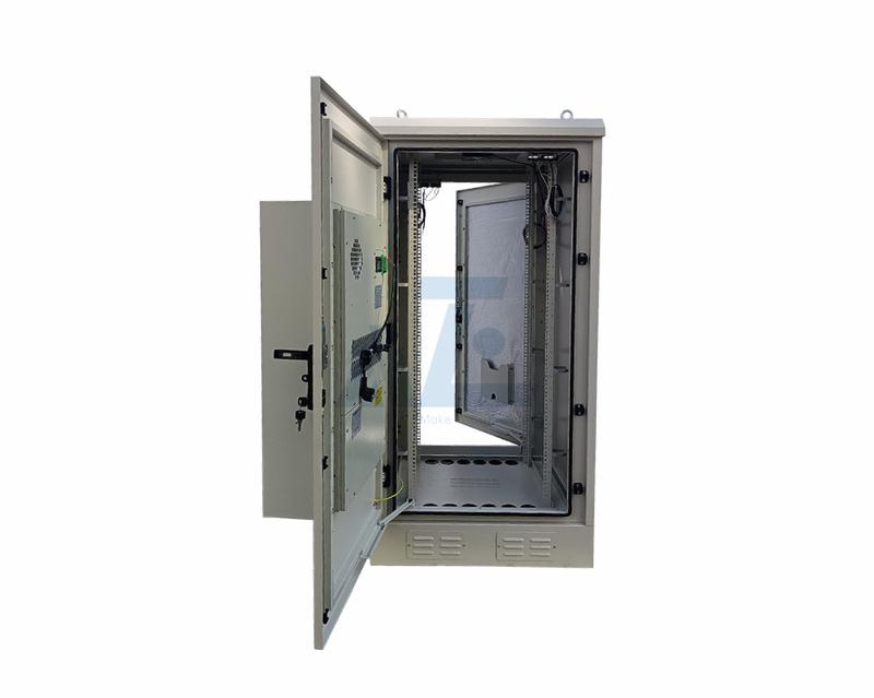 16U Outdoor Aluminum Enclosure w/ 1000BTU/H Air Conditioner, NEMA 4/4X Type, 750W x 750D mm