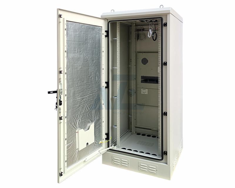 24U Waterproof HVAC Outdoor Electrical Enclosure w/ 1700BTU/H Air Conditioner, IP55, 800W x 800D mm